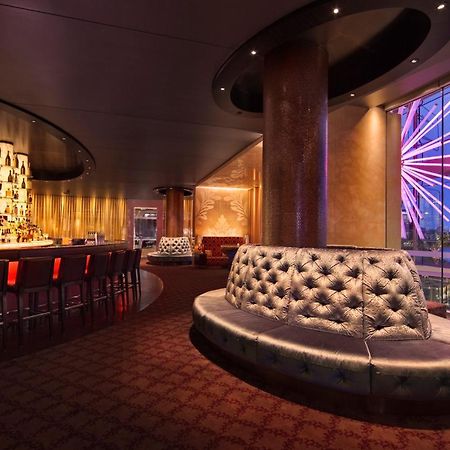 فندق ذا ستار جراند آند ريزيدنسيز سيدني المظهر الخارجي الصورة The bar at the London Eye