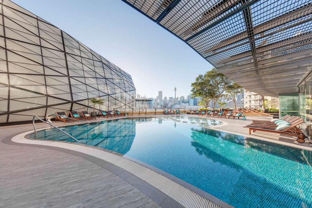 فندق ذا ستار جراند آند ريزيدنسيز سيدني المرافق الصورة The rooftop pool at The Star Gold Coast
