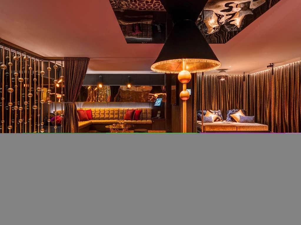 فندق ذا ستار جراند آند ريزيدنسيز سيدني الغرفة الصورة The interior of the restaurant