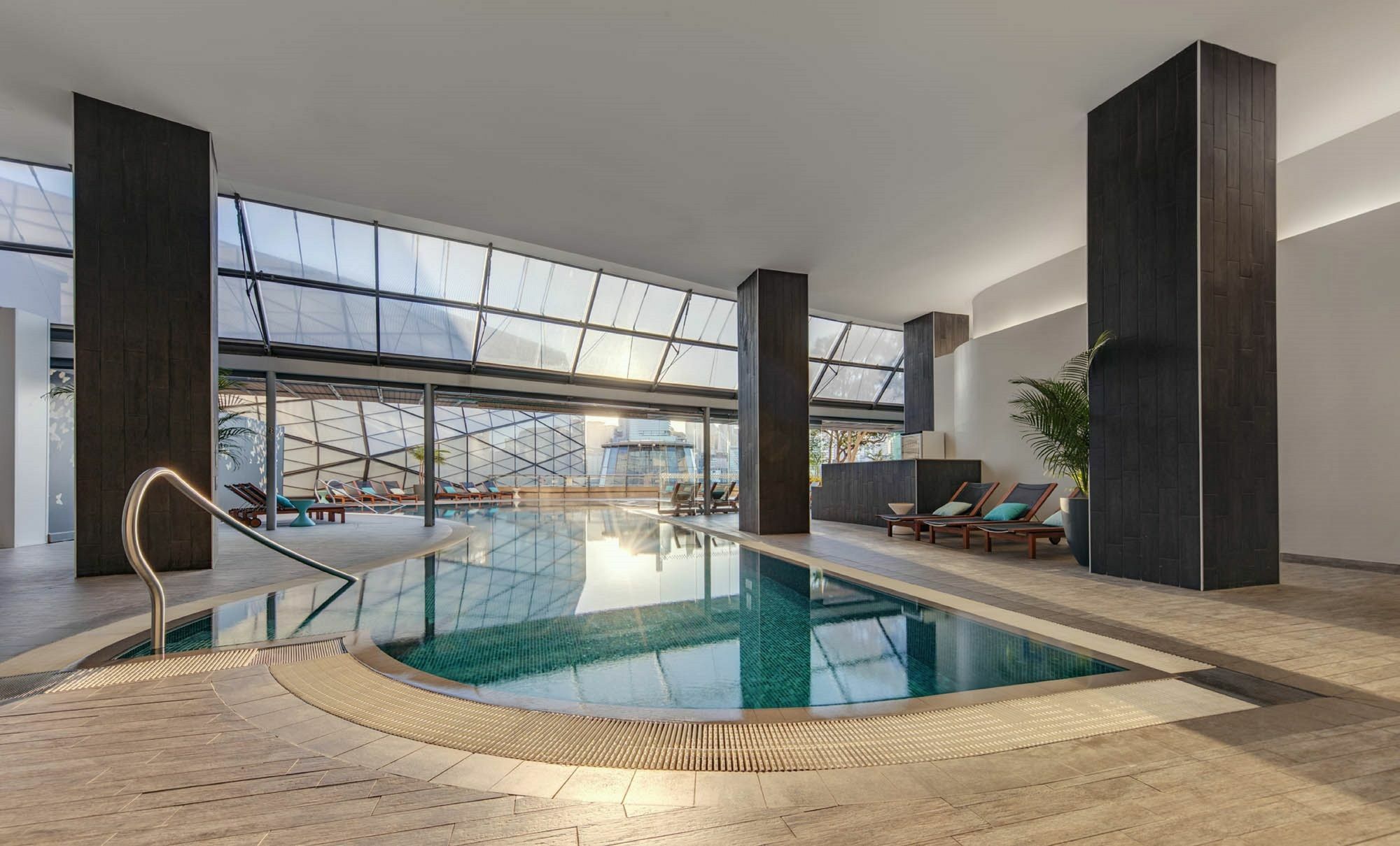 فندق ذا ستار جراند آند ريزيدنسيز سيدني المظهر الخارجي الصورة The pool at the 2018-opened hotel