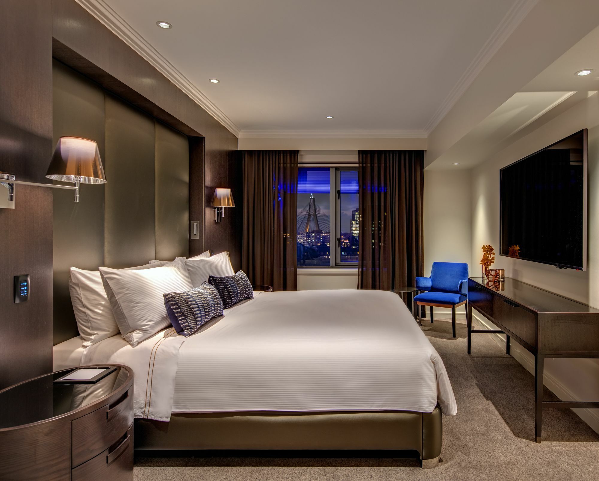 فندق ذا ستار جراند آند ريزيدنسيز سيدني المظهر الخارجي الصورة A guest room at the Four Seasons Hotel